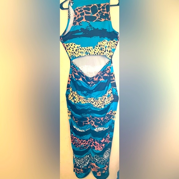 Bodycon Dress with several colorful prints and dimensions, size M - Picture 5 of 9